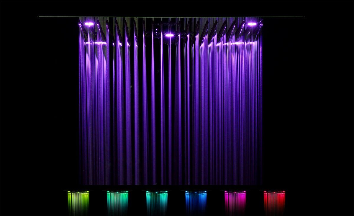 Douche de pluie Soho 60x60 LED avec cascade et brume, cadre encastré en noir mat