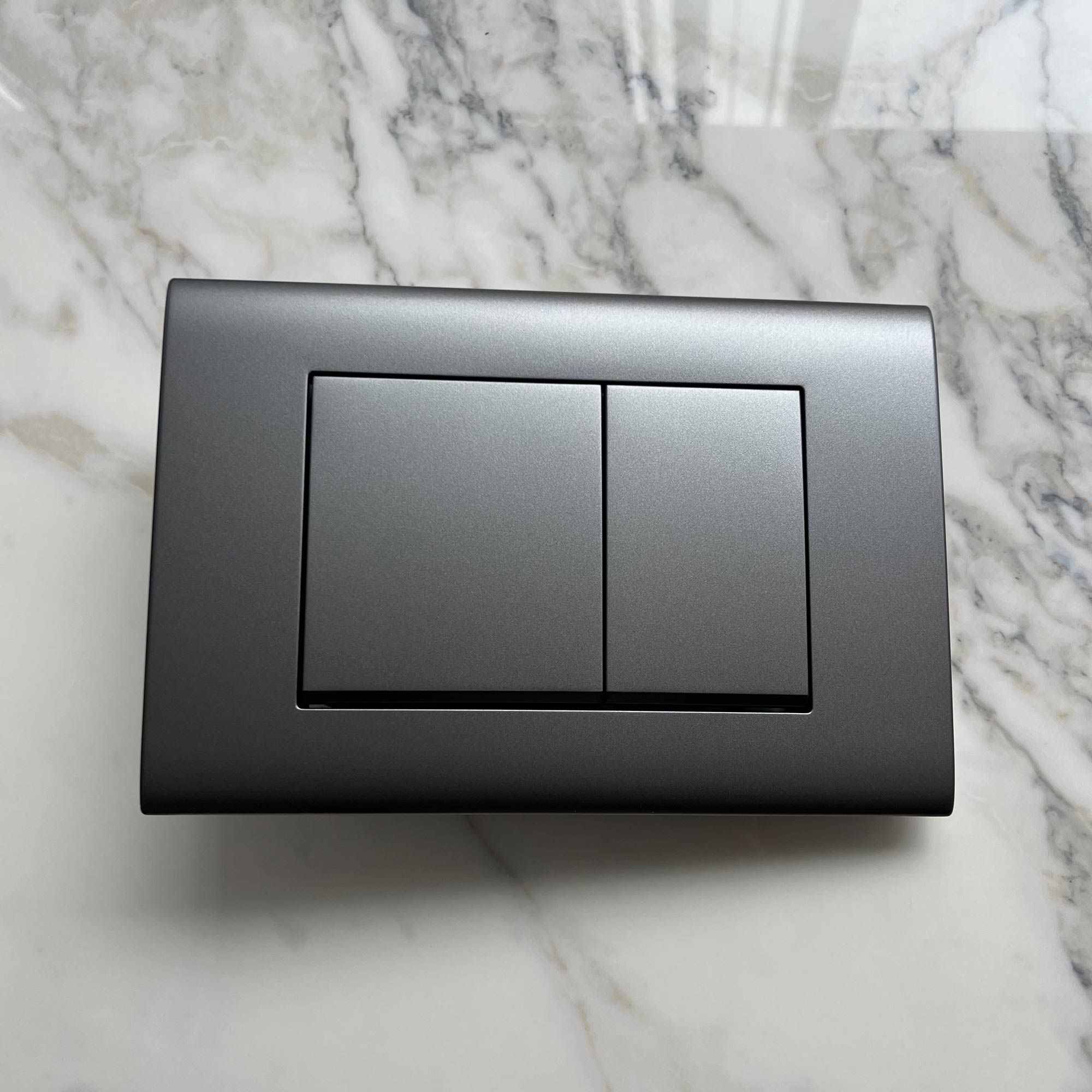 Plaque de commande Gunmetal Compatible avec Geberit Duofix Sigma/Delta 2 Dual Flush