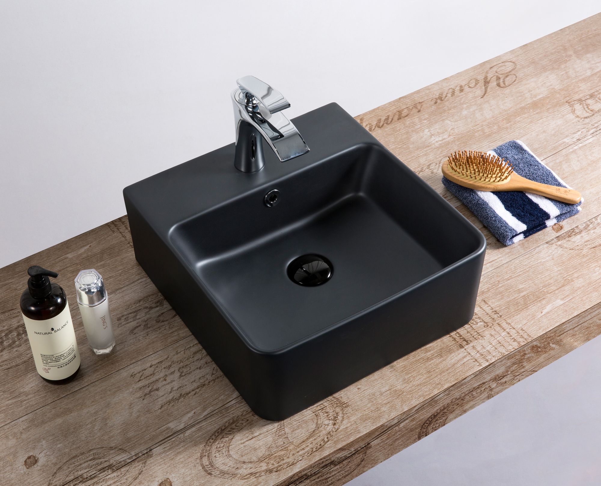 Lavabo in ceramica da parete per WC ospiti Soho, bordo sottile, 40 x 42 cm, nero opaco